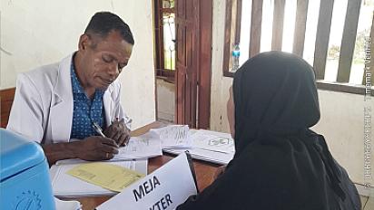 Pelaksanaan Kegiatan Integrasi Layanan Primer (ILP) dan Cek Kesehatan Gratis (CKG) di Balai Kampung Kiren oleh Puskesmas Bonggo