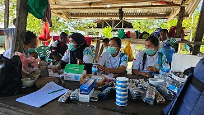 Layanan CKG Mobile Hadir di Kampung Sawar, Warga Antusias Periksa Kesehatan