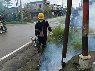 Dinas Kesehatan dan Puskesmas Sarmi Laksanakan Pengendalian Vektor Demam Berdarah di Kelurahan Sarmi Kota