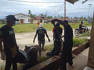 KERJA BAKTI DI PASAR SENTRAL MARARENA PERINGATI HARI LINGKUNGAN HIDUP SEDUNIA