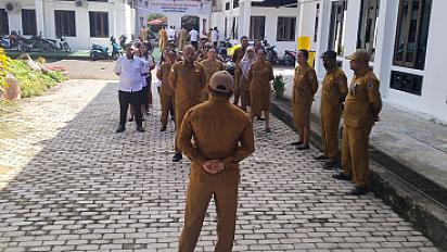 Apel Rutin Senin Pagi Dinkes Sarmi Tekankan Disiplin ASN dan Evaluasi Program